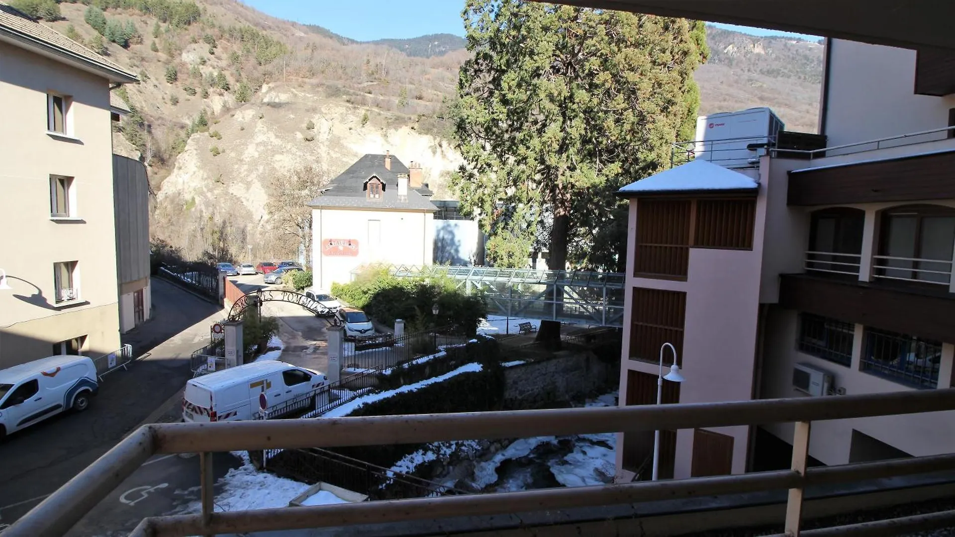 Apartment Le Bridou - Studio Au Coeur De Brides-Les-Bains